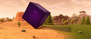  Таинственный куб в Fortnite упал в озеро. Теперь оно фиолетовое и светится 
