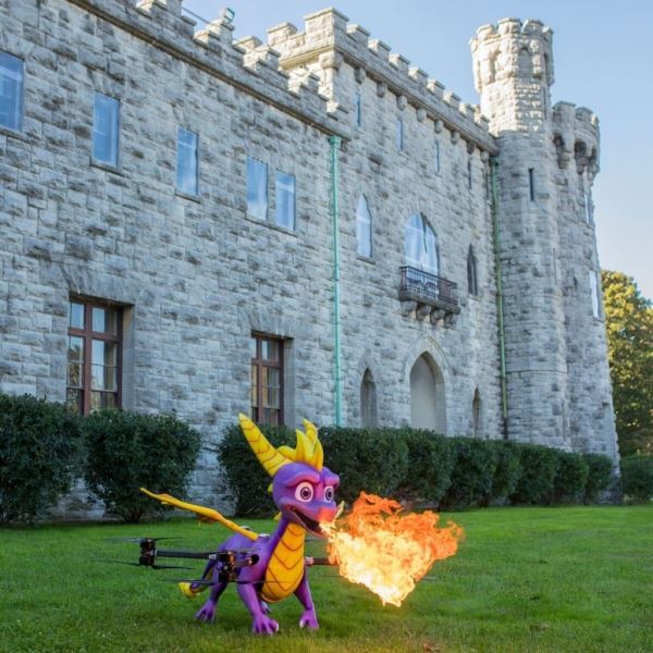 В честь премьеры Spyro Reignited Trilogy запущен настоящий огнедышащий дракон