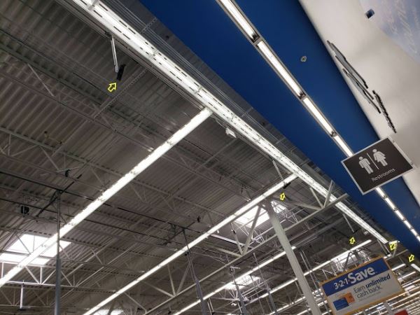 <br />
Сеть Walmart использует Kinect в качестве камер безопасности<br />
