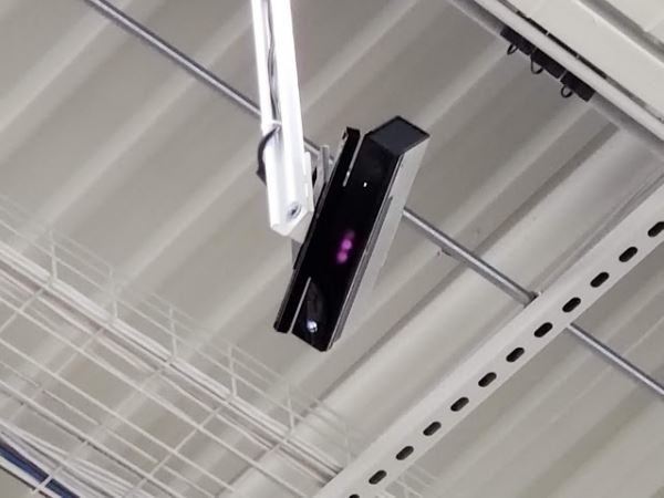 <br />
Сеть Walmart использует Kinect в качестве камер безопасности<br />
